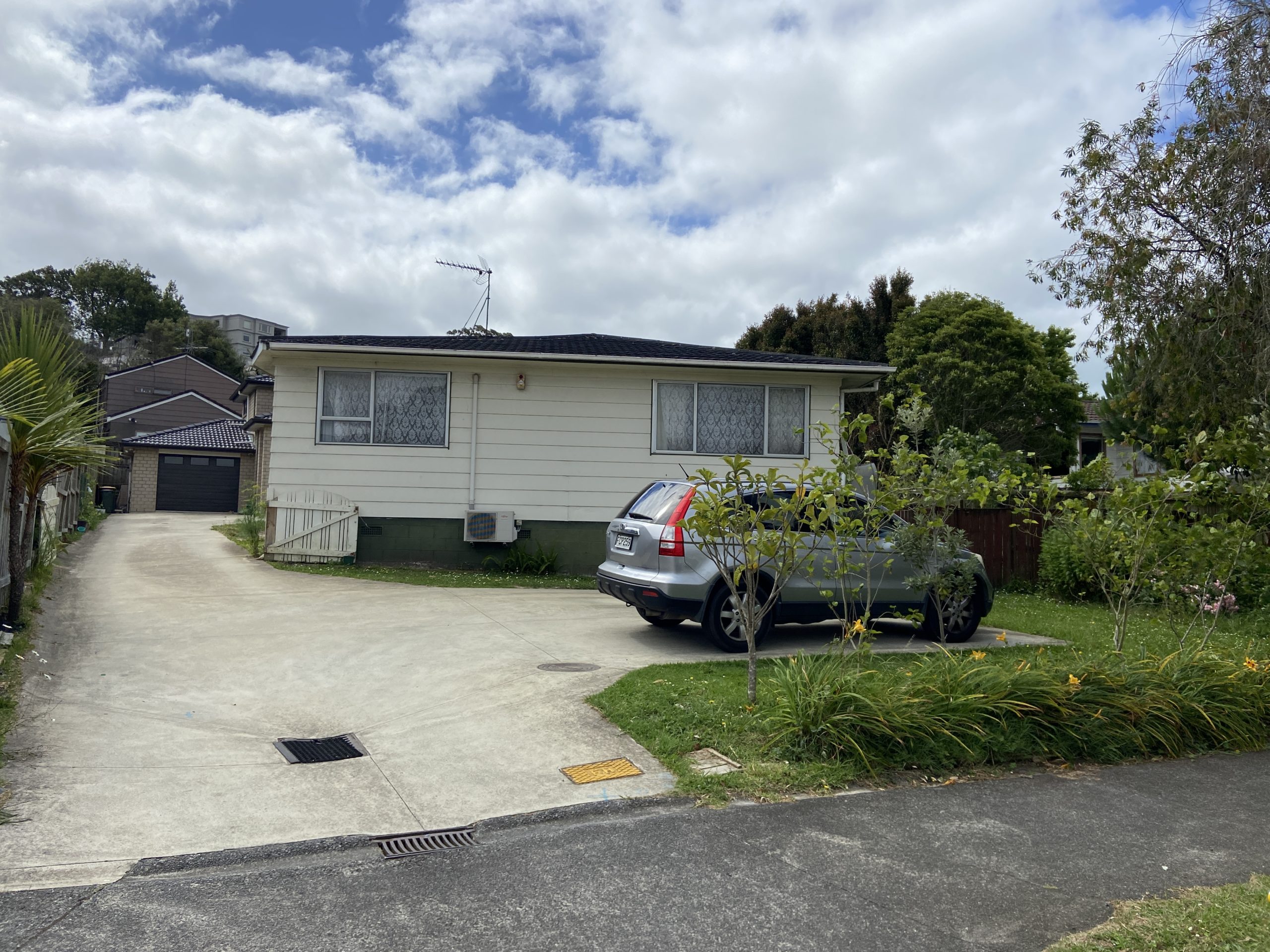 AUCTION $10,000 NO RESERVE – Great 3 Bedroom Rental From The 1970’s – ID 70REMUERA Cover Image