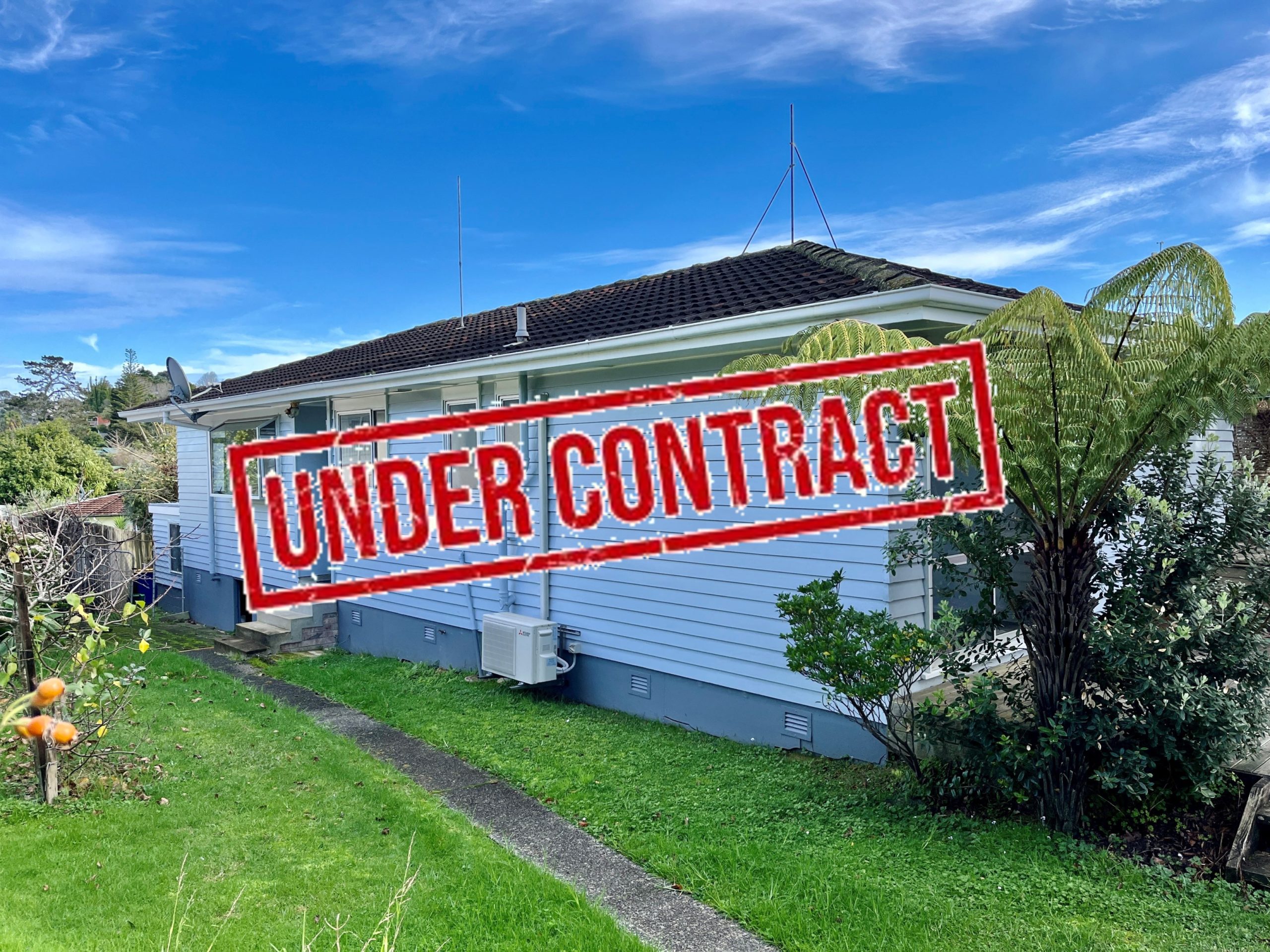 HOUSE UNDER CONTRACT – 1 Piece Move Ready To Move In – 30BIRKDALE Cover Image