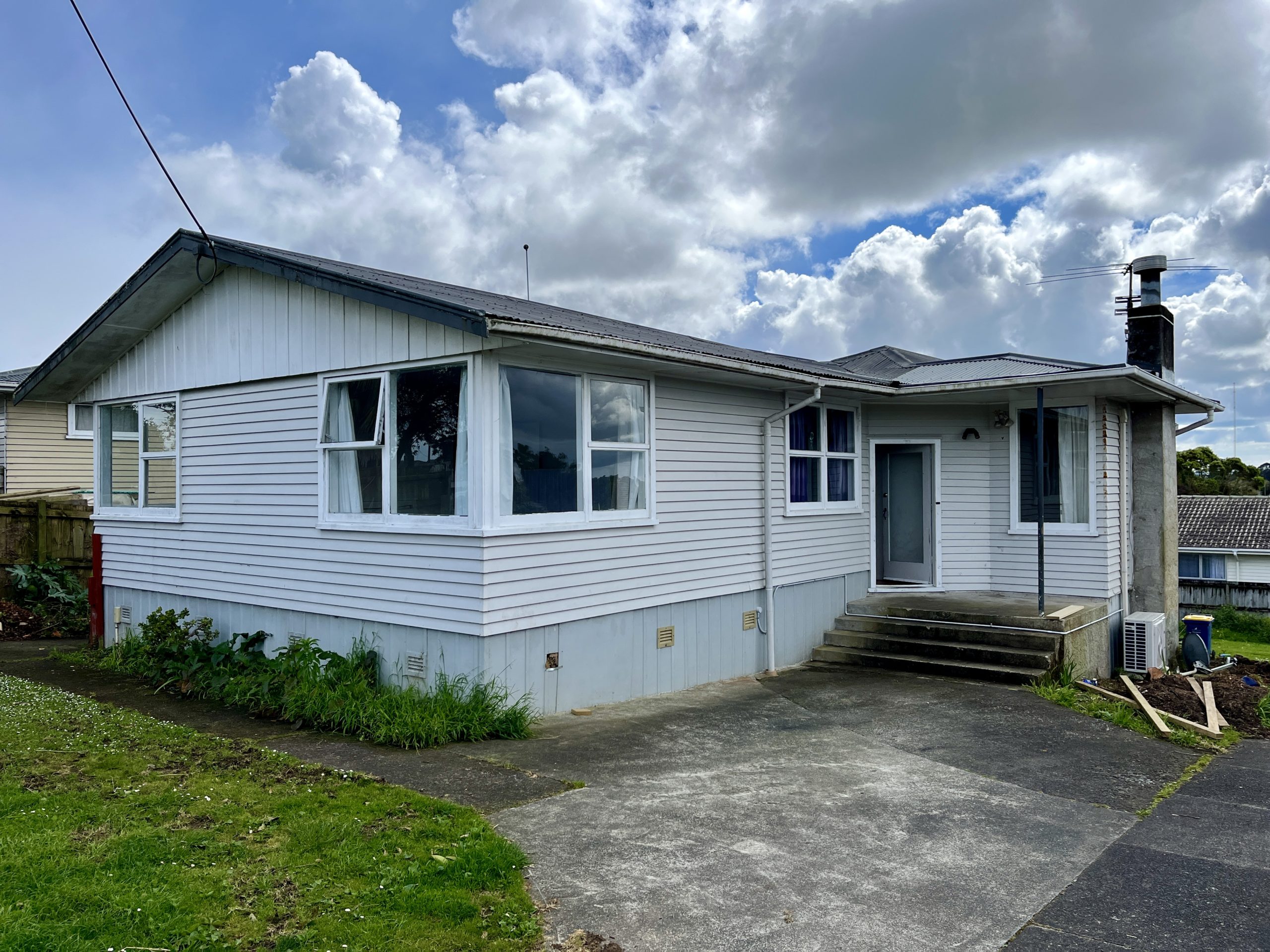 Solid Four Bedroom Weatherboard Home For Removal – ID 86HENDERSON Cover Image