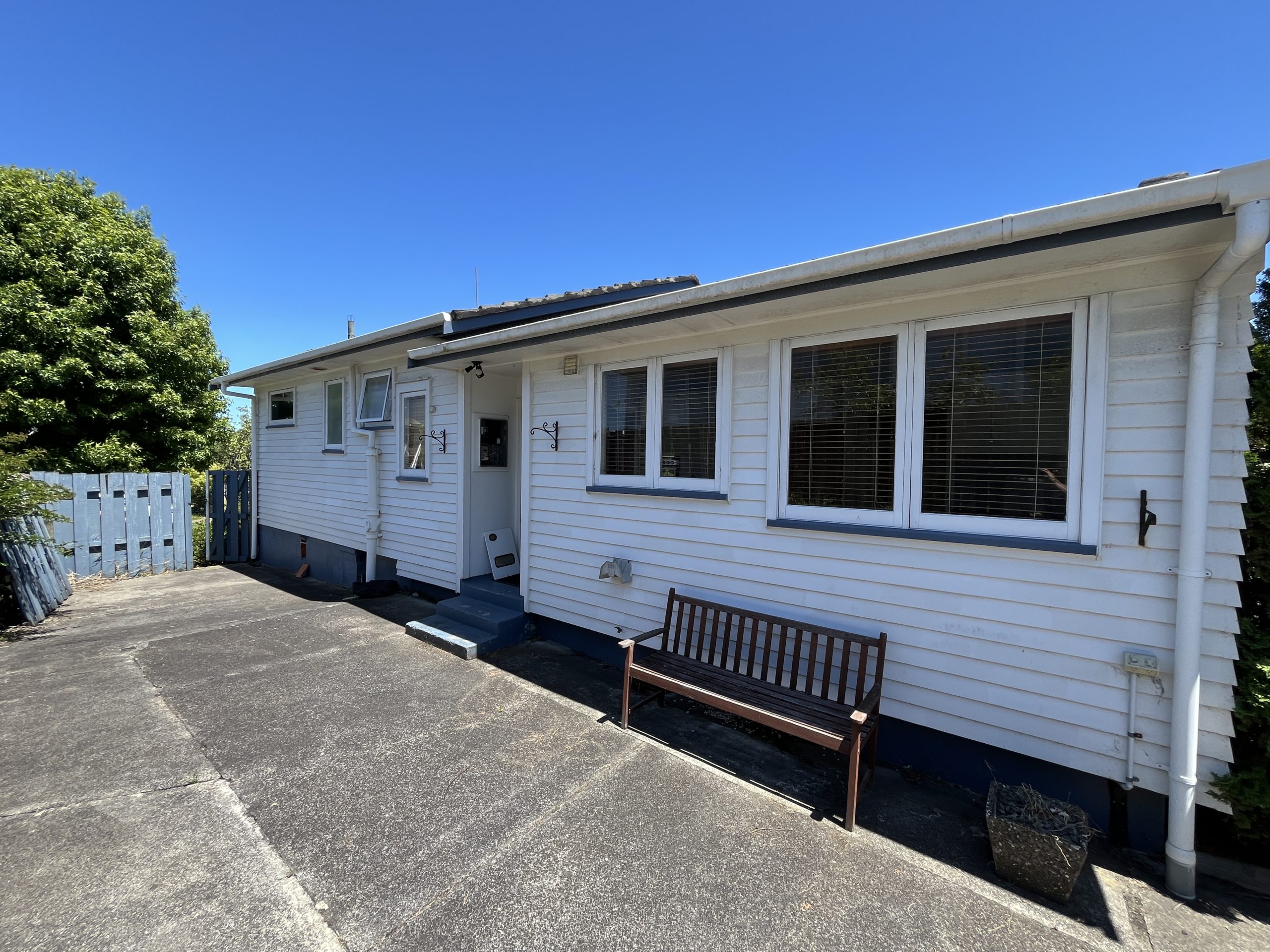 PRICE INCLUDES HOUSE + SHIFT* Tidy 3 Bedroom, Weatherboard House For Removal – ID 1BUCKLANDBEACH Cover Image